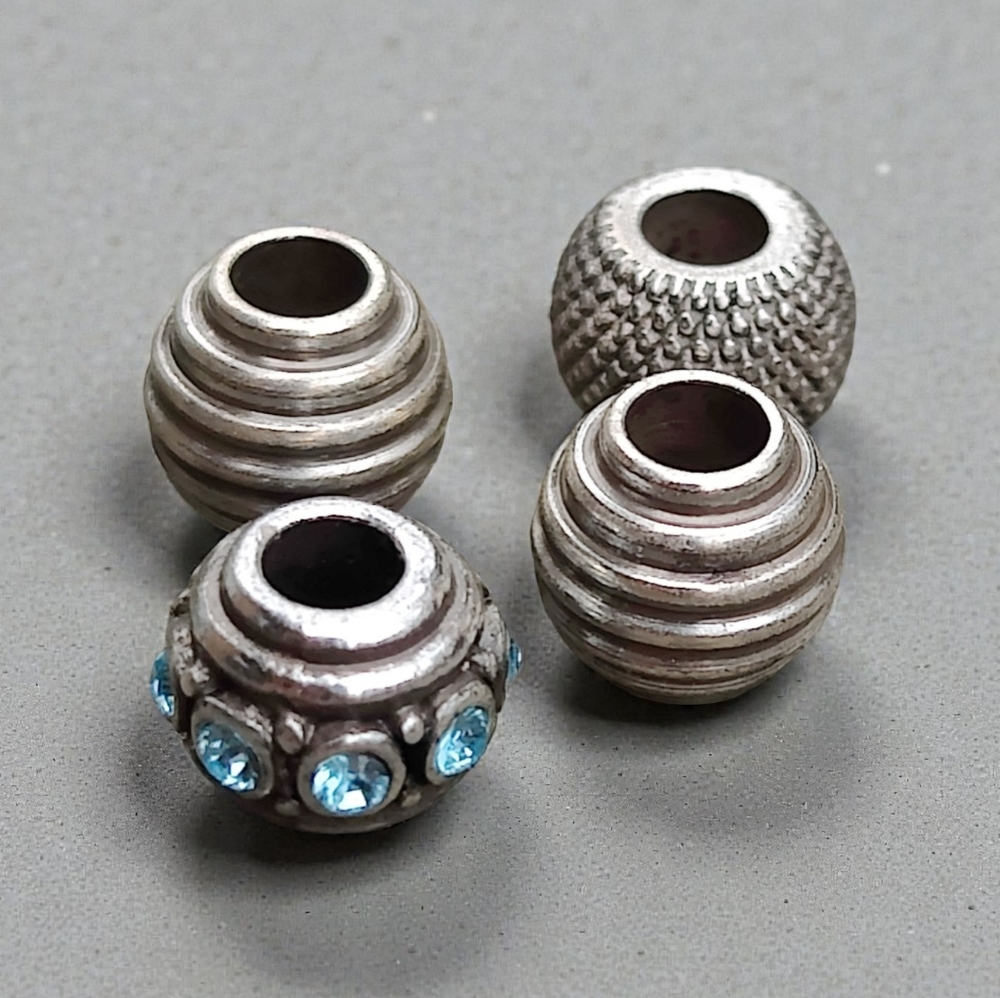 4 brighton beads